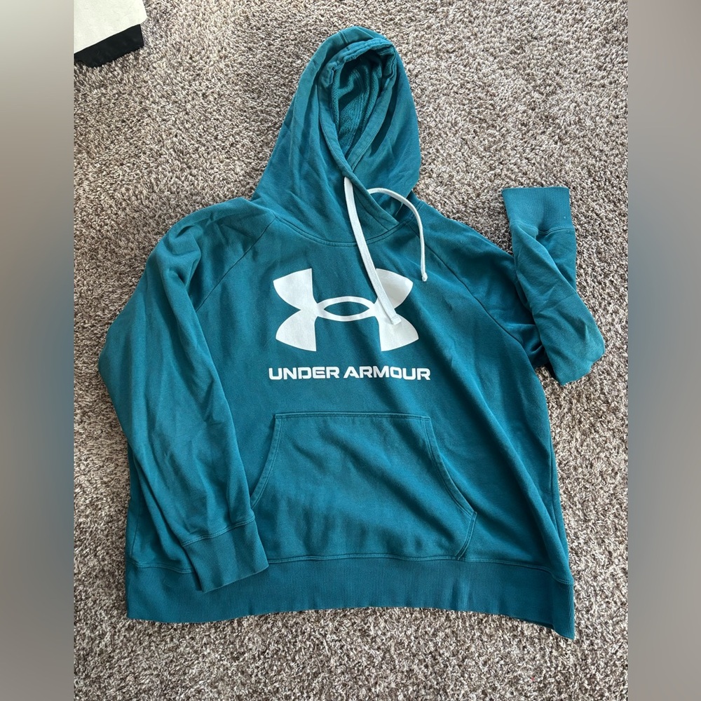 Under Armour 2x womans hoodie